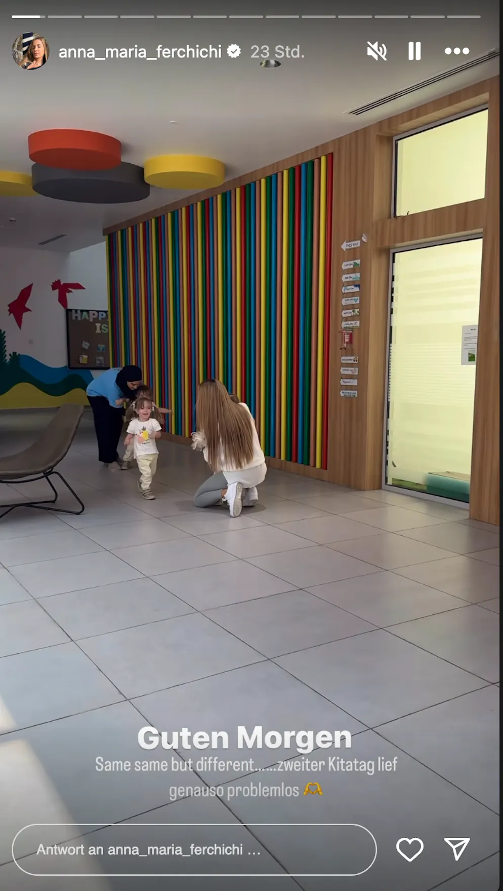 Anna-Maria Ferchichi holt die Kinder vom Kindergarten ab. 