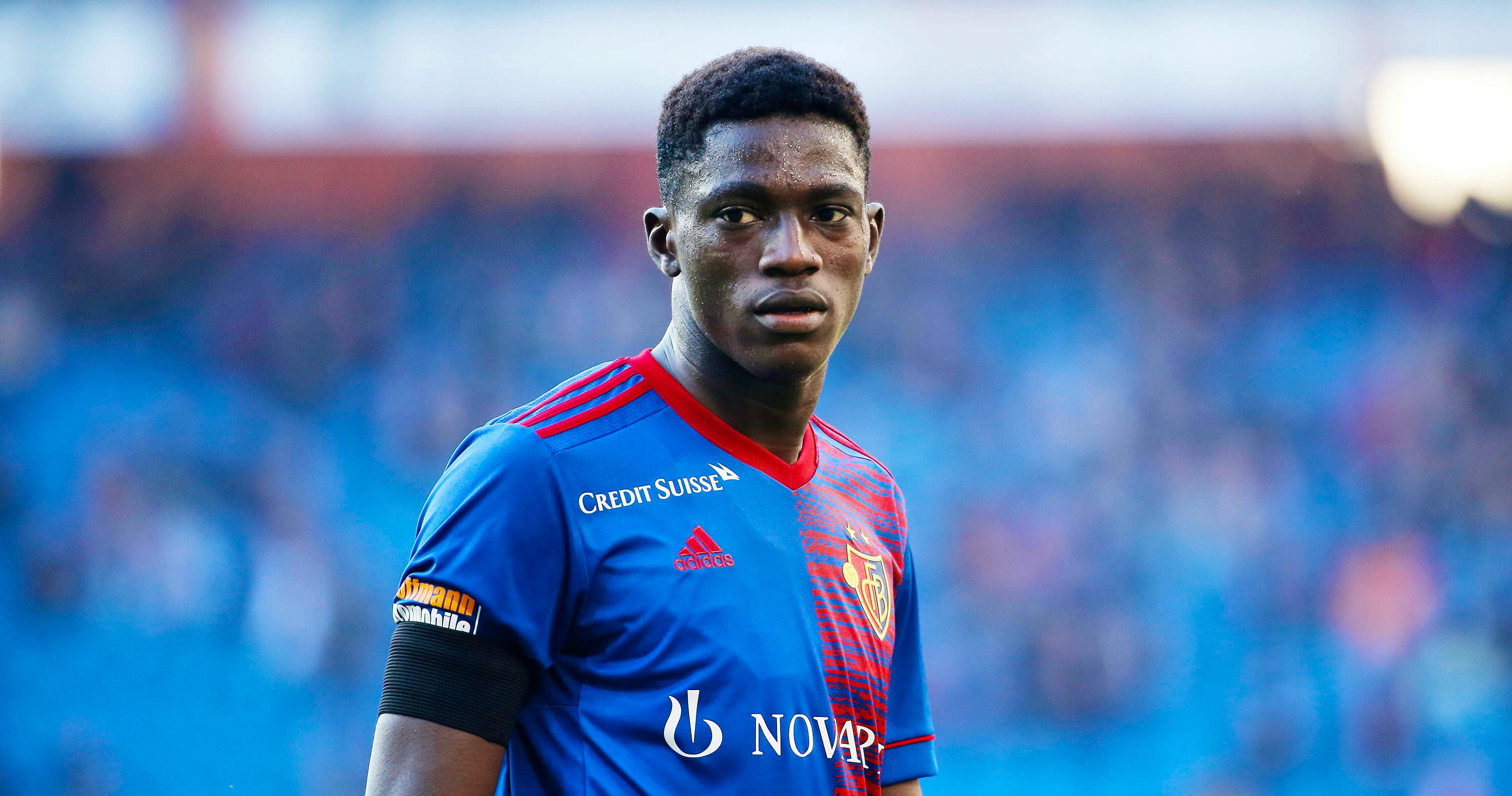 Roter Stern Zieht Kaufoption: Nasser Djiga Lässt Beim FC Basel Die ...