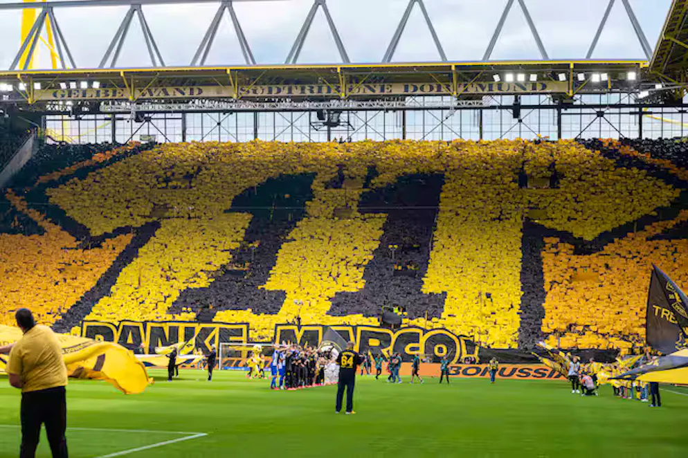 Die BVB-Fans mit einer riesigen Choreo zu Ehren von Marco Reus.