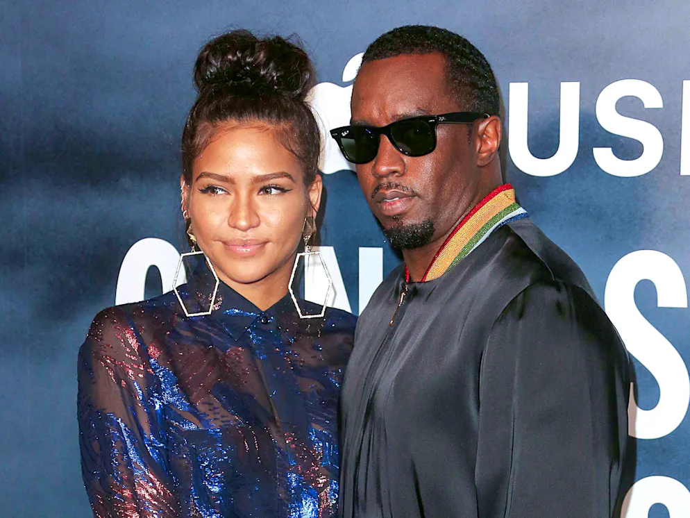 Auf einem Überwachungsvideo aus dem Jahr 2016 ist zu sehen, wie der US-Rapper Sean «Diddy» Combs seine damalige Freundin misshandelt. Die Aufnahmen decken sich mit Schilderungen in der Klage von der Frau gegen den Musiker. Dieses Bild des Ex-Paares entstand im Jahr 2017.