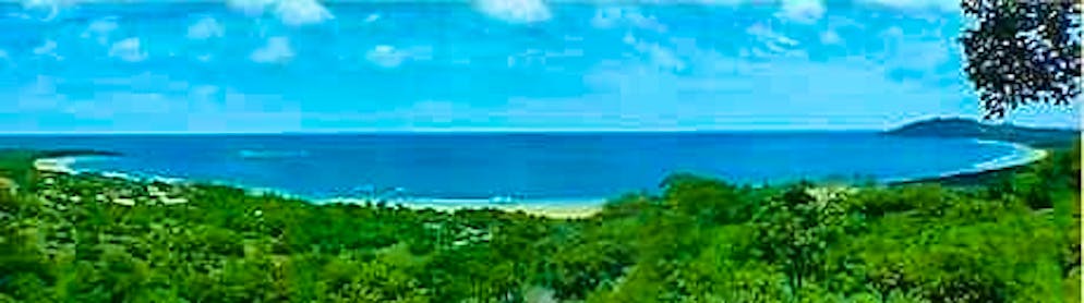 Il grigionese Reto Patt vive in Costa Rica da 30 anni. Tamarindo si trova sulla costa del Pacifico ed è molto frequentata dai surfisti.