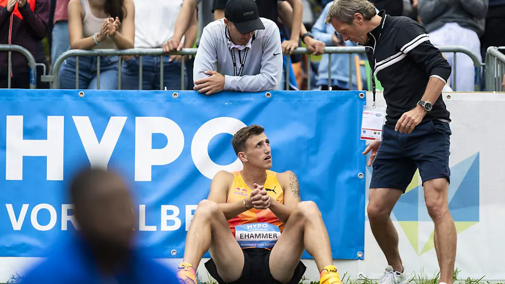 Unterschiedliche Gefühlslage bei Annik Kälin und Ehammer in Götzis - Gallery. ... Simon Ehammer sitzt nach dem Speerwurf frustriert am Boden