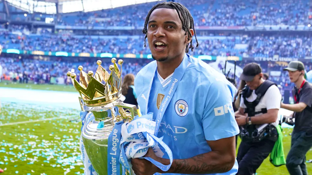 Manuel Akanji gewinnt mit Manchester City erneut die Premier League.