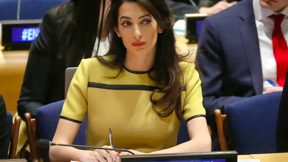 ARCHIV - Die Rechtsanwältin aus dem Libanon und Ehefrau des US-amerikanischen Schauspielers George Clooney: Amal Clooney. Foto: Bebeto Matthews/AP/dpa