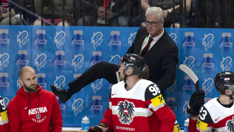 Der Zürcher Roger Bader hat auf souveräne Art und Weise (und zum dritten Mal in Folge) mit Österreichs Eishockeyanern den Klassenerhalt geschafft
