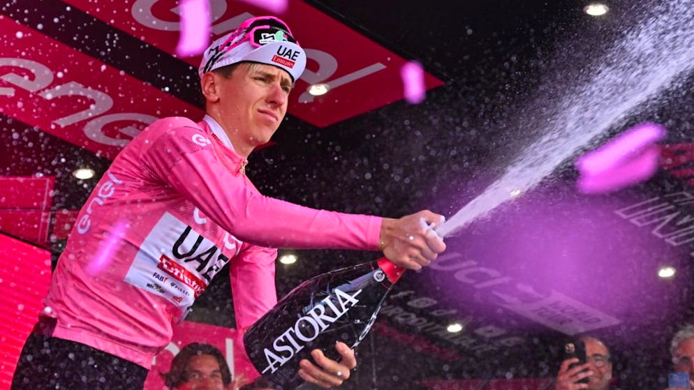 Tadej Pogacar kam während des 107. Giro d'Italia aus dem Feiern nicht heraus