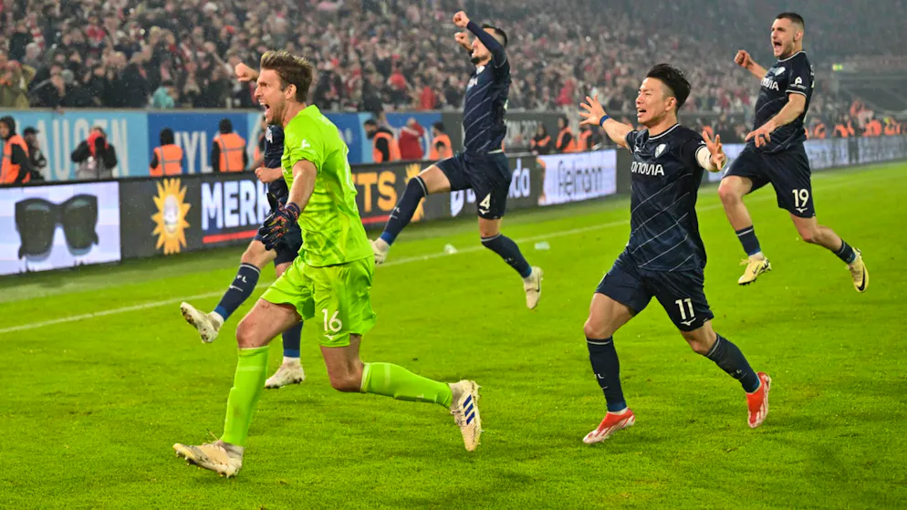 Loosli glänzt mit Rettungsaktion. Bochum gewinnt irren Relegations-Krimi gegen Fortuna im Elfmeterschiessen