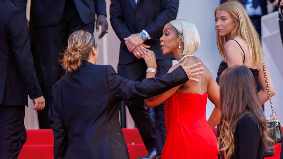 US-Sängerin Kelly Rowland fühlte sich von einer Sicherheitsbeamtin in Cannes diskriminiert. Die Handlung mit angeblich rassistischem Hintergrund soll nicht die einzige während des Festivals gewesen sein.