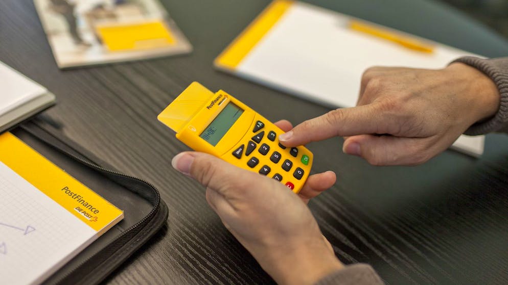 Postfinance warnt vor neuer Betrugsmasche. Vorsicht, diesen Brief solltest du auf keinen Fall öffnen