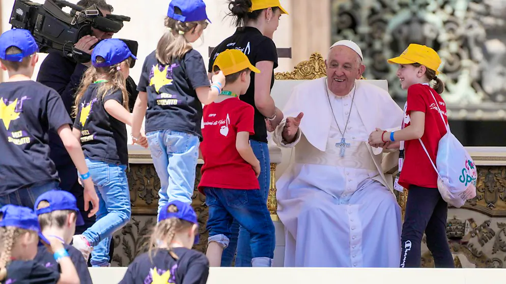 Kirchen-Oberhaupt entschuldigt sich. Papst schockiert mit homophoben Äusserungen