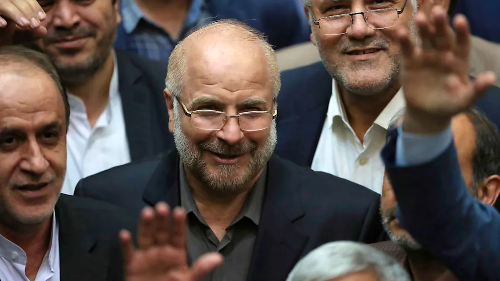 ARCHIV - Mohammad Bagher Ghalibaf (M) nach seiner Wahl zum iranischen Parlamentspräsidenten im Jahr 2020. Foto: Vahid Salemi/AP/dpa