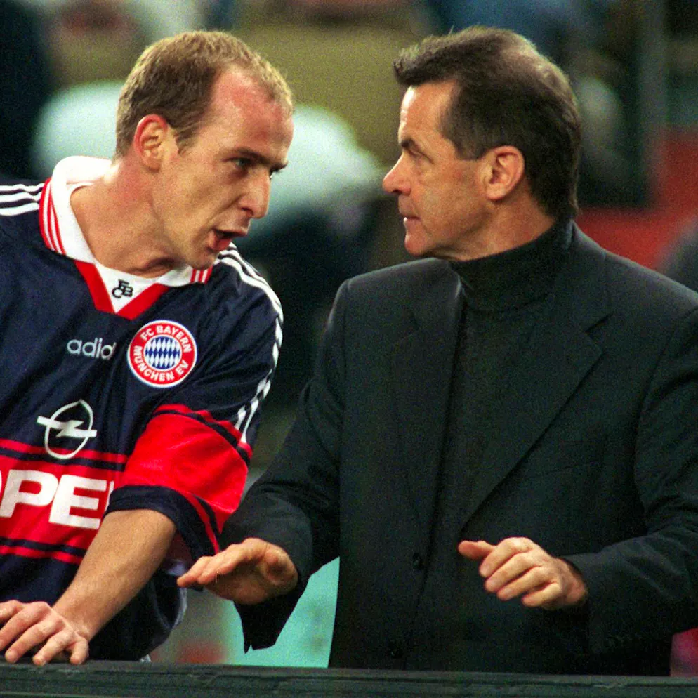 Mario Basler und die Hotel-Bar. Ottmar Hitzfeld packt verrückte Bier-Geschichte von einem seiner Ex-Spieler aus