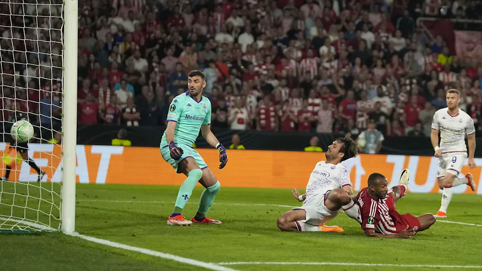 Ayoub El Kaabi gelingt der einzige Treffer für Olympiakos Piräus