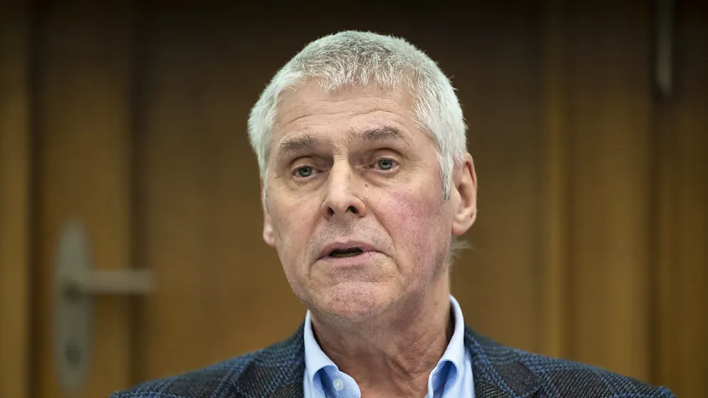 Christian Leumann, der Rektor der Universität Bern, akzeptiert die neuerliche Besetzung durch ein pro-palästinensisches Kollektiv nicht. Er hat die schnellstmögliche Räumung des Protests im Foyer des Uni-Hauptgebäudes beantragt. (Archivbild)