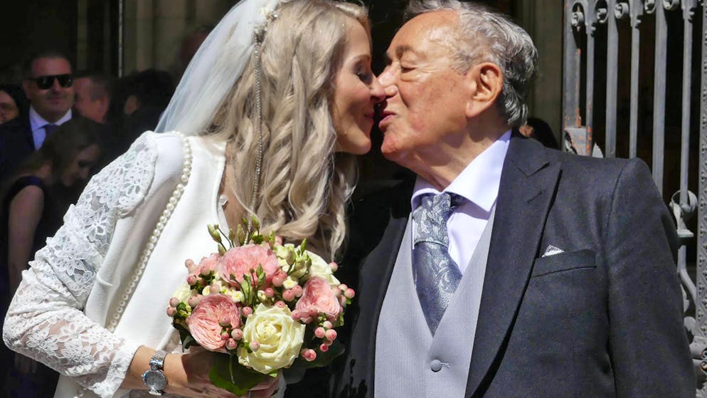 Details zur Hochzeitsnacht. Lugner (91) und seine Braut (42) feiern Hochzeit des Jahres