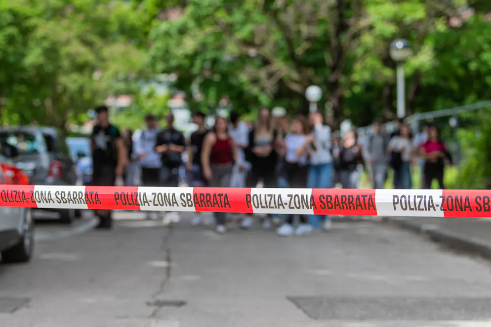 Allievo minaccia una docente alla Commercio di Bellinzona, scuola evacuata. Studenti e docenti sono stati indirizzati verso il vicino Palabasket.