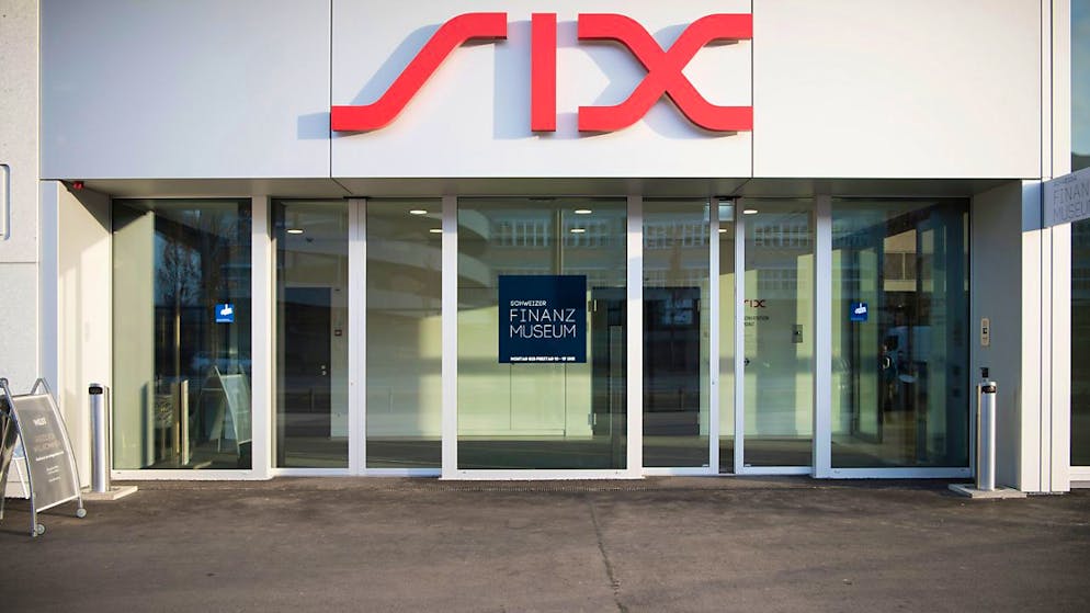 La borsa apre la settimana in positivo