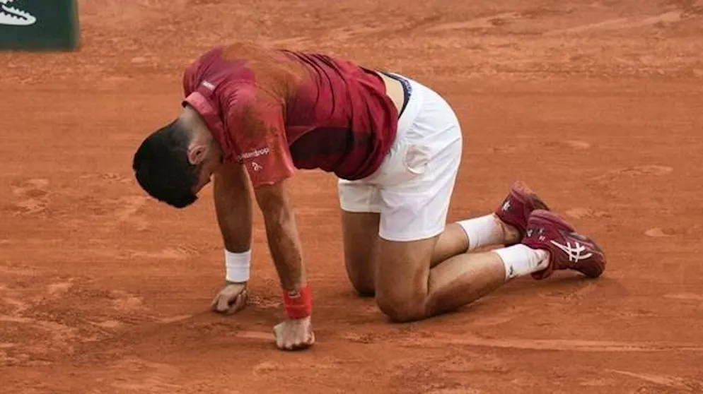 Tennis. Djokovic si ritira per infortunio, Sinner nuovo numero uno