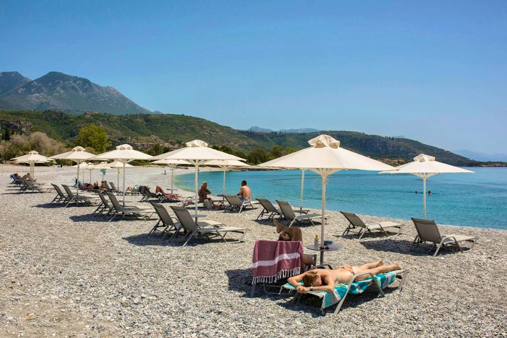 Secondo gli esperti di viaggi, Grecia, Spagna e Cipro sono ancora una volta tra le principali destinazioni di vacanza per gli svizzeri quest'estate.