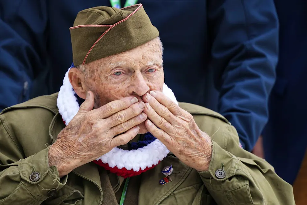 Non c'erano tutti, ma quelli fra i 200 reduci che ce l'hanno fatta a sbarcare di nuovo in Normandia – 80 anni dopo – hanno lasciato il segno.