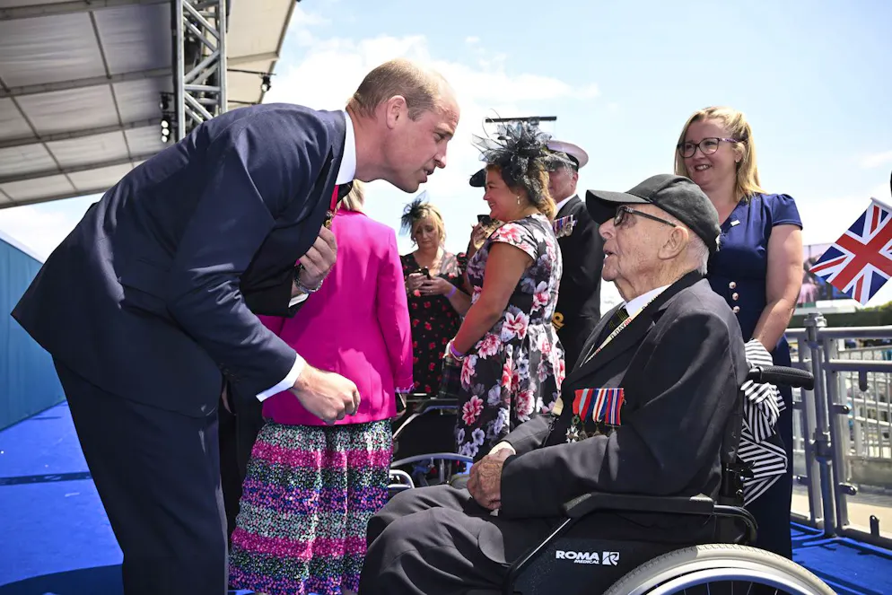 Il principe William ha risposto a una domanda su Kate posta da un veterano del D-Day.