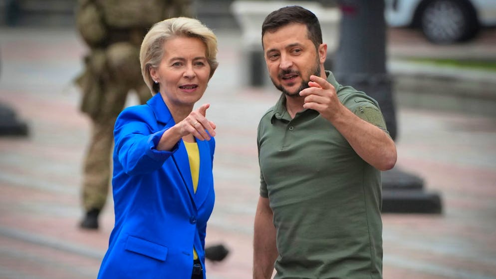 Wolodymyr Selenskyj (r.), Präsident der Ukraine, und EU-Komissionschefin Ursula von der Leyen.