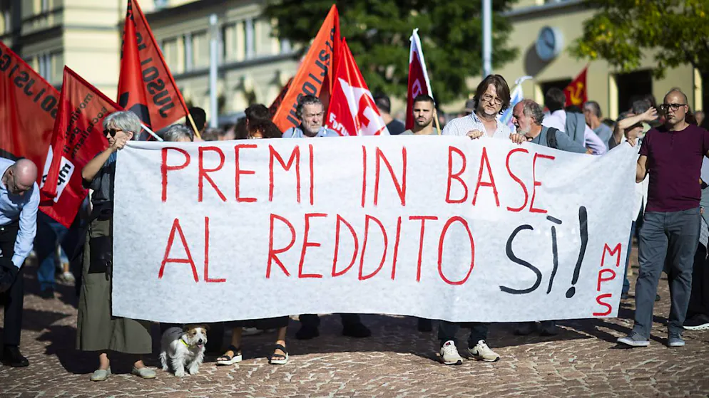Manifestazione a favore del contenimento dei premi di cassa malattia a Bellinzona.