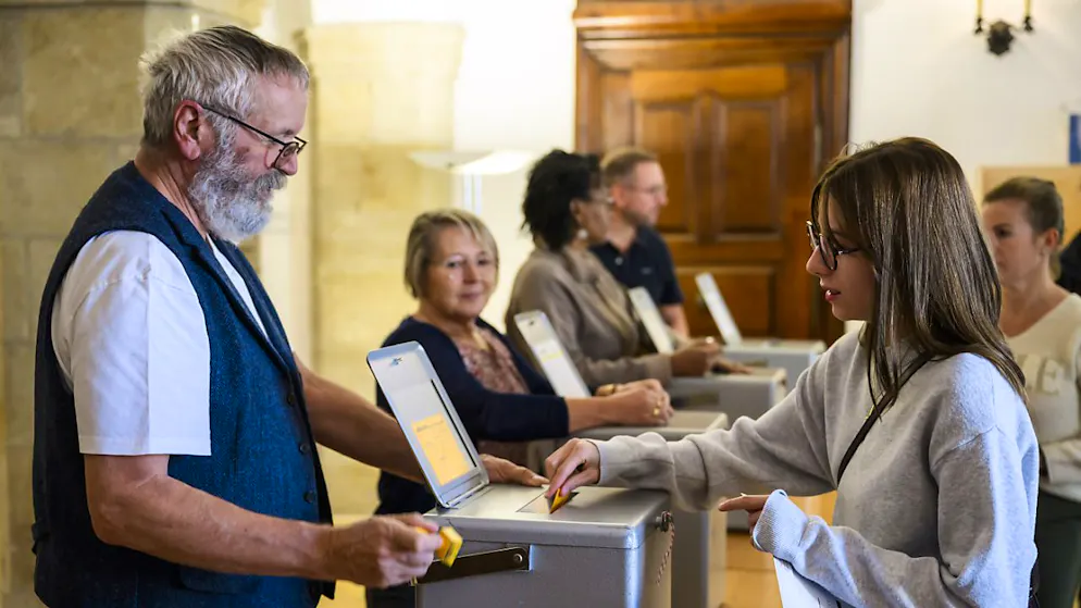 Oggi si vota in Svizzera, c'è tempo fino a mezzogiorno per recarsi alle urne. (immagine d'archivio)