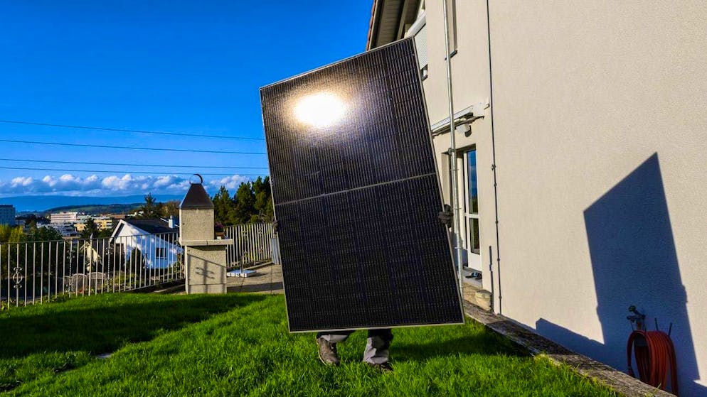 La legge sull'elettricità intende accelerare l'espansione dell'energia solare in Svizzera.