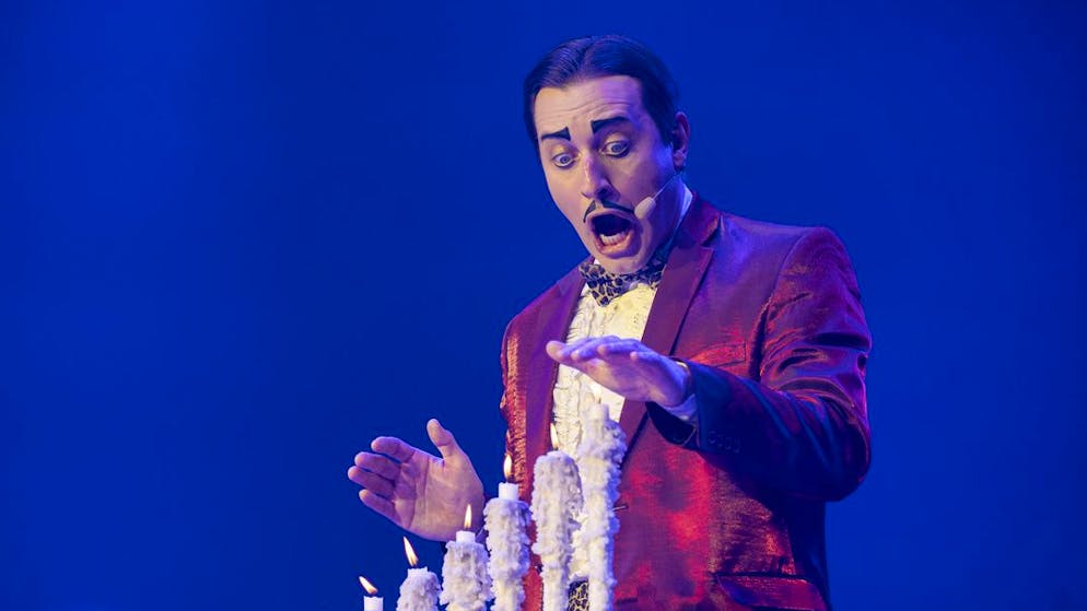 Family tragedy in the circus. Dustin Nicolodi: 