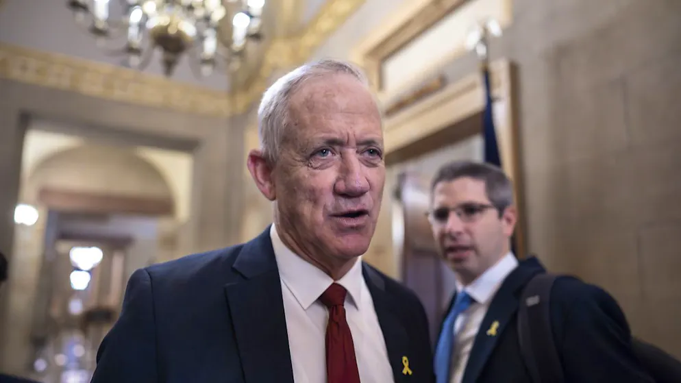 "Lascio con il cuore pesante. Non vinceremo questa guerra come avevamo pianificato", ha detto Benny Ganz annuncianto le dimissioni da ministro del gabinetto di guerra israeliano.