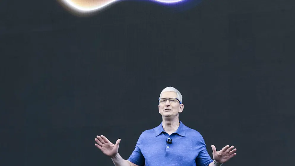 Il CEO di Apple Tim Cook alla conferenza degli sviluppatori: "Il nostro prossimo grande passo, la Apple Intelligence".