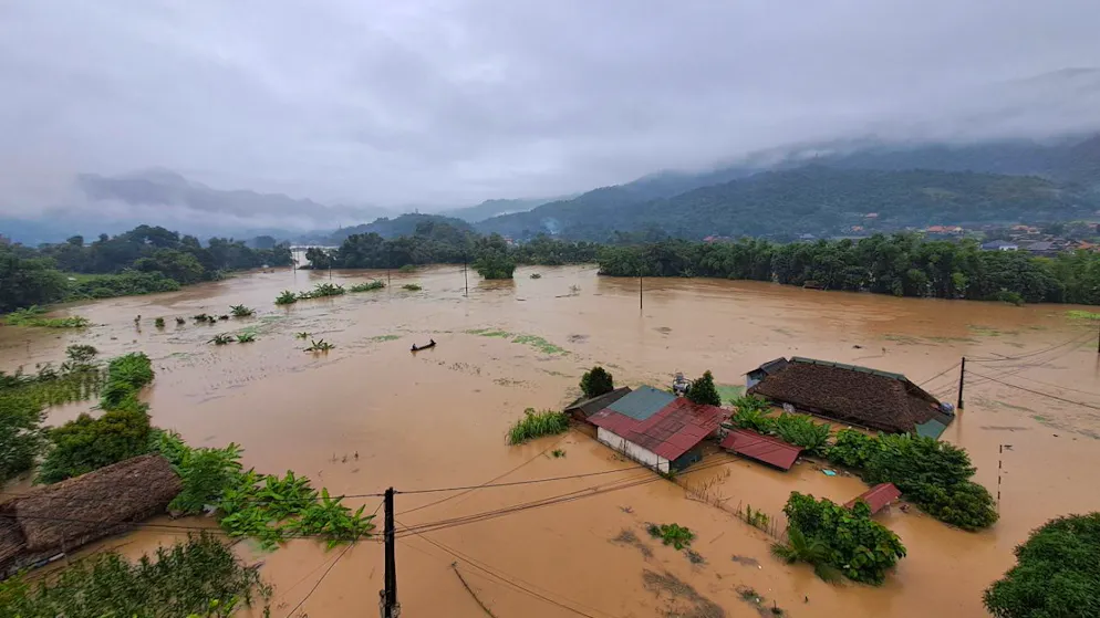 Le forti piogge hanno provocato inondazioni nel Vietnam