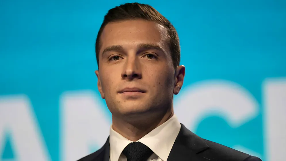 "Jordan Bardella è stato eletto deputato europeo, quindi possiede già l'unzione popolare" ed "è il nostro candidato per andare a Matignon", la residenza del premier francese, ha dichiarato il vicepresidente di Rassemblement National  Sébastien Chenu