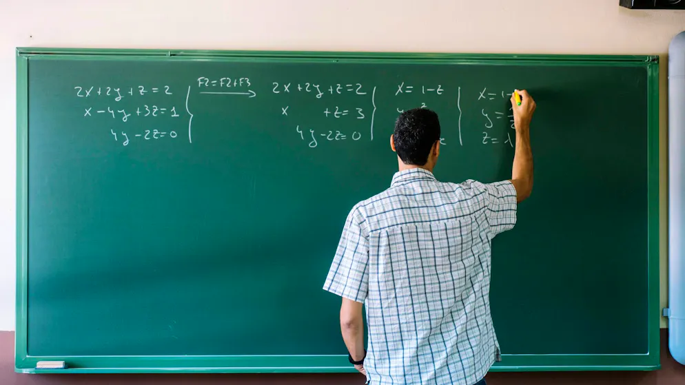 Clear violation of the law established. Pfäffikon ZH school dismisses gay teacher - reprimand