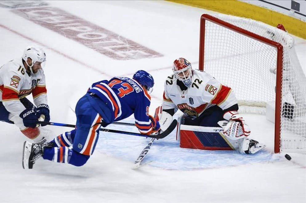 Bobrovsky è stato nuovamente decisivo