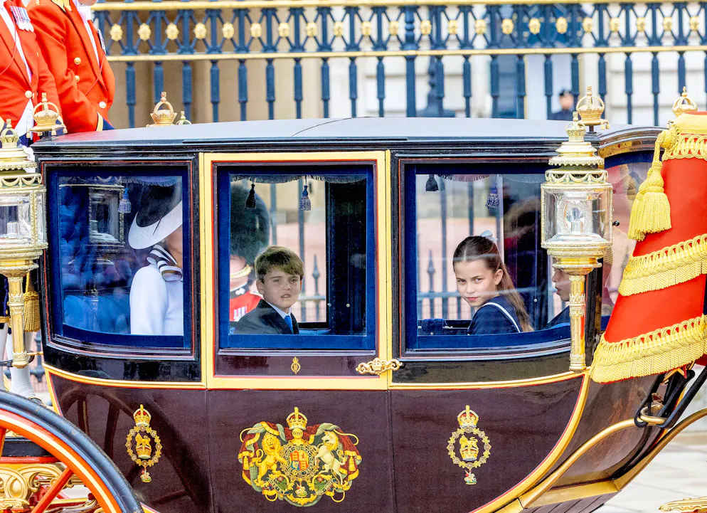 La principessa Kate riappare in pubblico alla «Trooping the Colour». È la prima uscita pubblica della moglie dell'erede al trono dalla diagnosi di cancro.