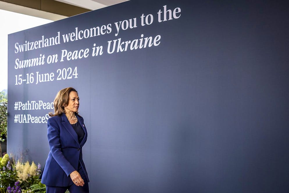 Bürgenstock. La vicepresidente USA Kamala Harris arriva al Buergenstock Resort