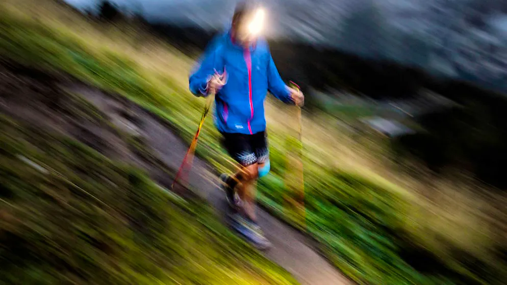 Il trail running è uno sport che prevede la corsa a piedi su lunghe distanze in un ambiente naturale (foto d'archivio)