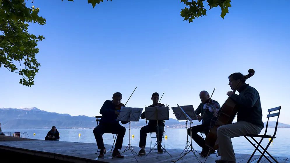 Durant dix semaines cet été, la Jetée de la Compagnie à Bellerive, Lausanne, accueille le festival "Musique à l'aube" et ses dix concerts matinaux (archives).