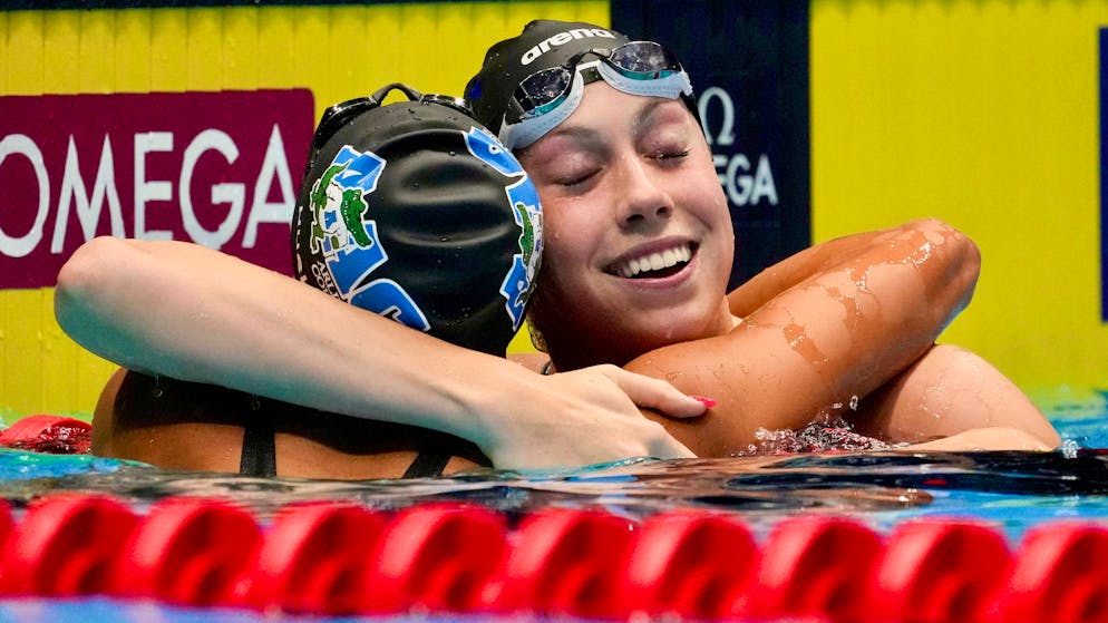Gretchen Walsh (à droite) sera bien présente à Paris