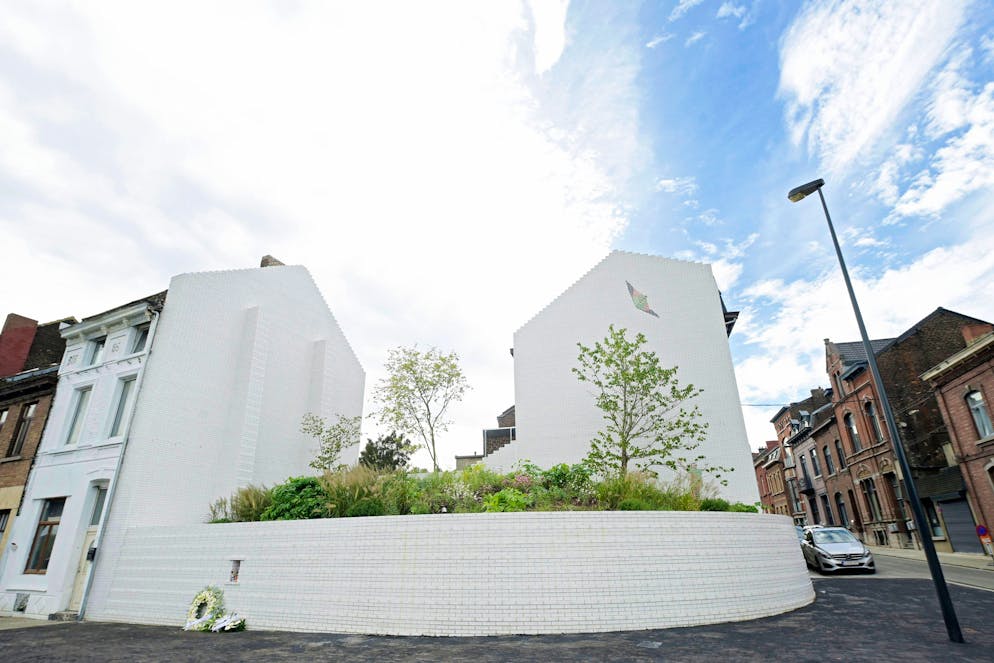 Il giardino commemorativo «Entre terre et ciel» in omaggio alle vittime di Marc Dutroux a Charleroi in Belgio (foto d'archivio).
