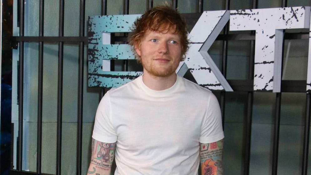 Videosorveglianza cancellata. Ed Sheeran nudo nei corridoi di un hotel: «Ho sbagliato porta, ero ubriaco»