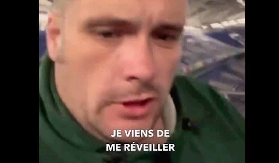 «Je viens de me réveiller» Un fan anglais se réveille à 4h du mat