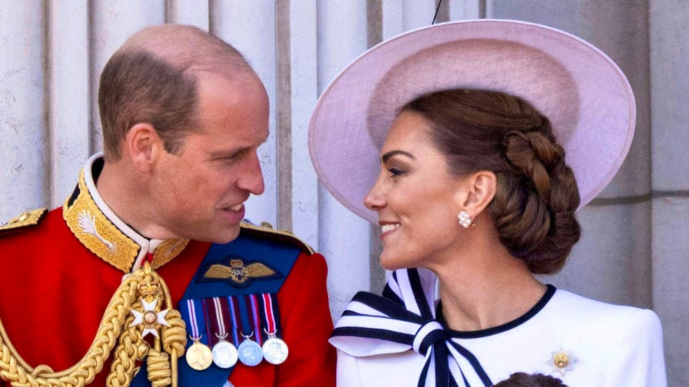 I fan dei reali sono curiosi. Perché Kate ha ancora tutti i capelli dopo la chemioterapia?