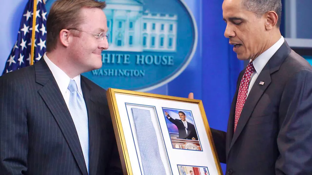 Robert Gibbs con il presidente Barack Obama in una foto del 2011