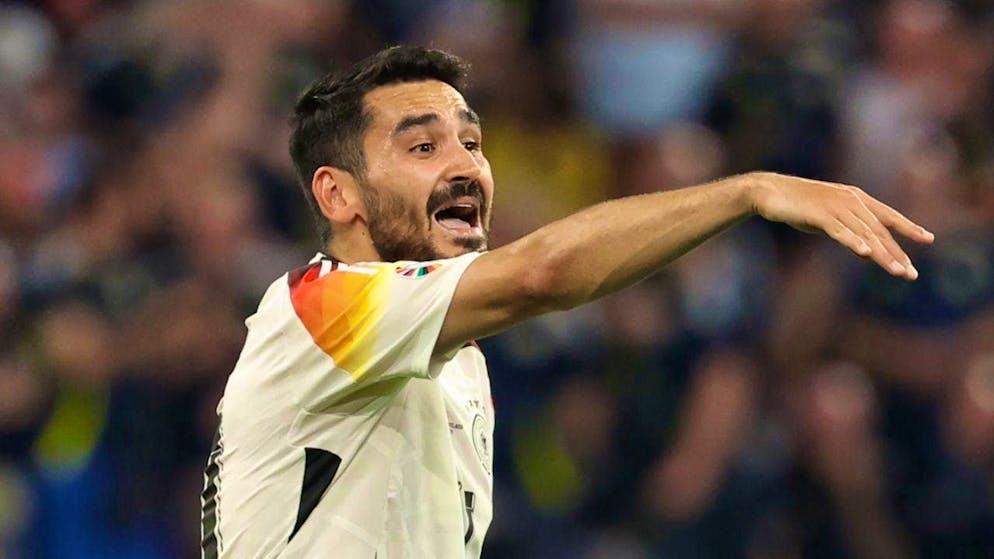 Ilkay Gündogan shows the Germans how it's done.