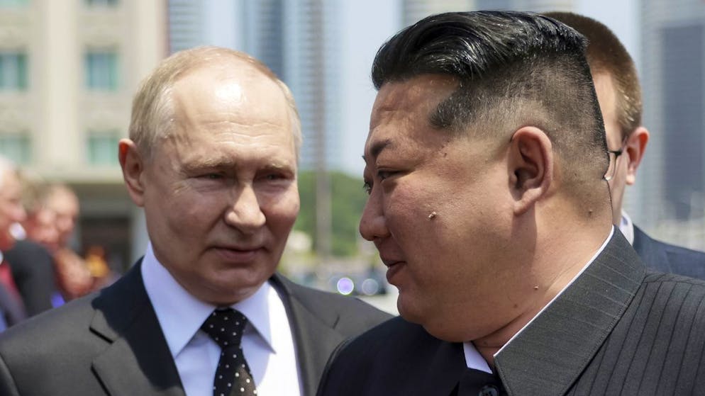 Der russische Präsident Wladimir Putin (links) und der nordkoreanische Staatschef Kim Jong-un wollen sich in Zukunft gegenseitig nach Kräften unterstützen. 