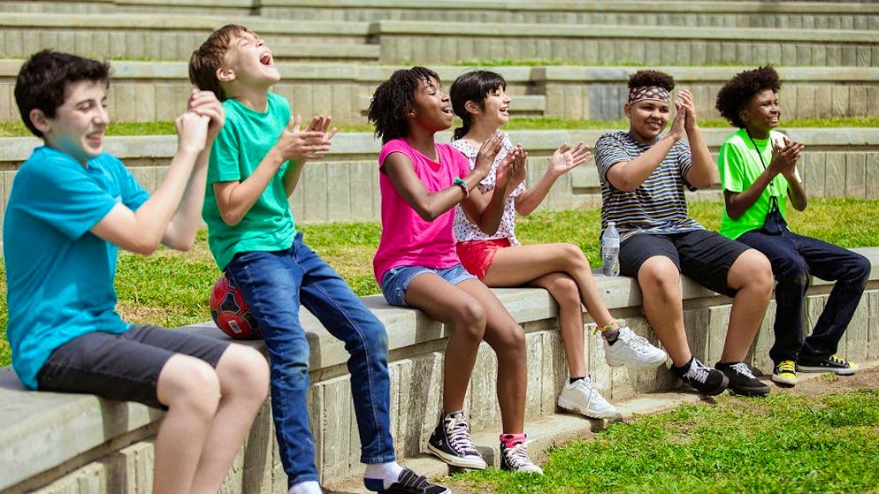 Le premier portable de son enfant. Été, vacances et premier smartphone