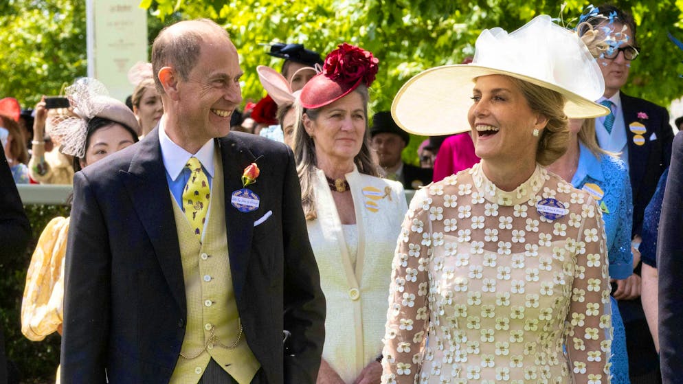 Royal Ascot: Prince William stands in for ailing King Charles. While Princess Kate undergoes "preventative chemotherapy", William receives support from his family at Ascot: his uncle Prince Edward came with his wife Sophie.